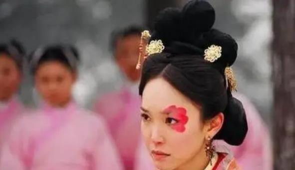 眉毛上的胎记有什么预示？